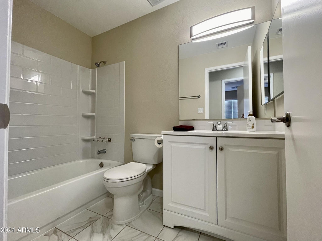 10021 N 47th Drive - Photo 11