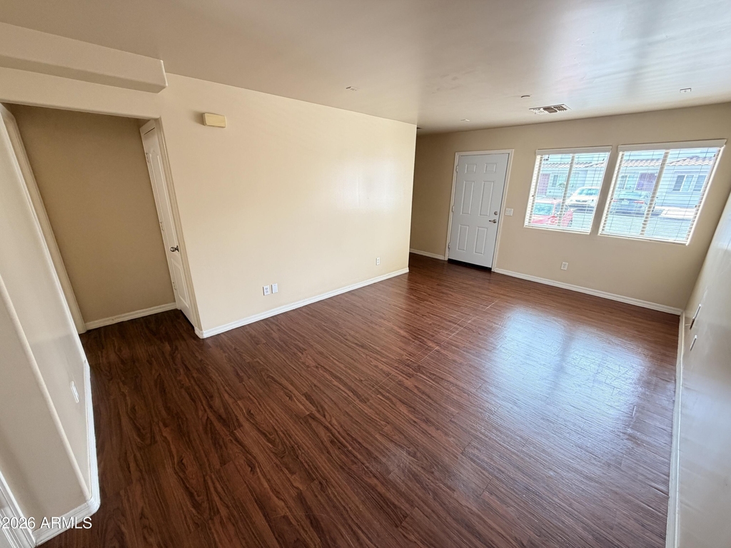 17402 N 19th Avenue - Photo 2