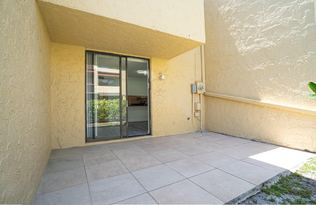 769 Se 1st Way - Photo 5