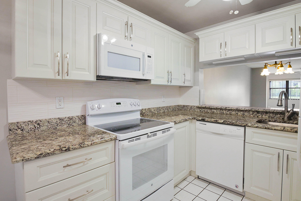 7593 Tahiti Lane - Photo 8