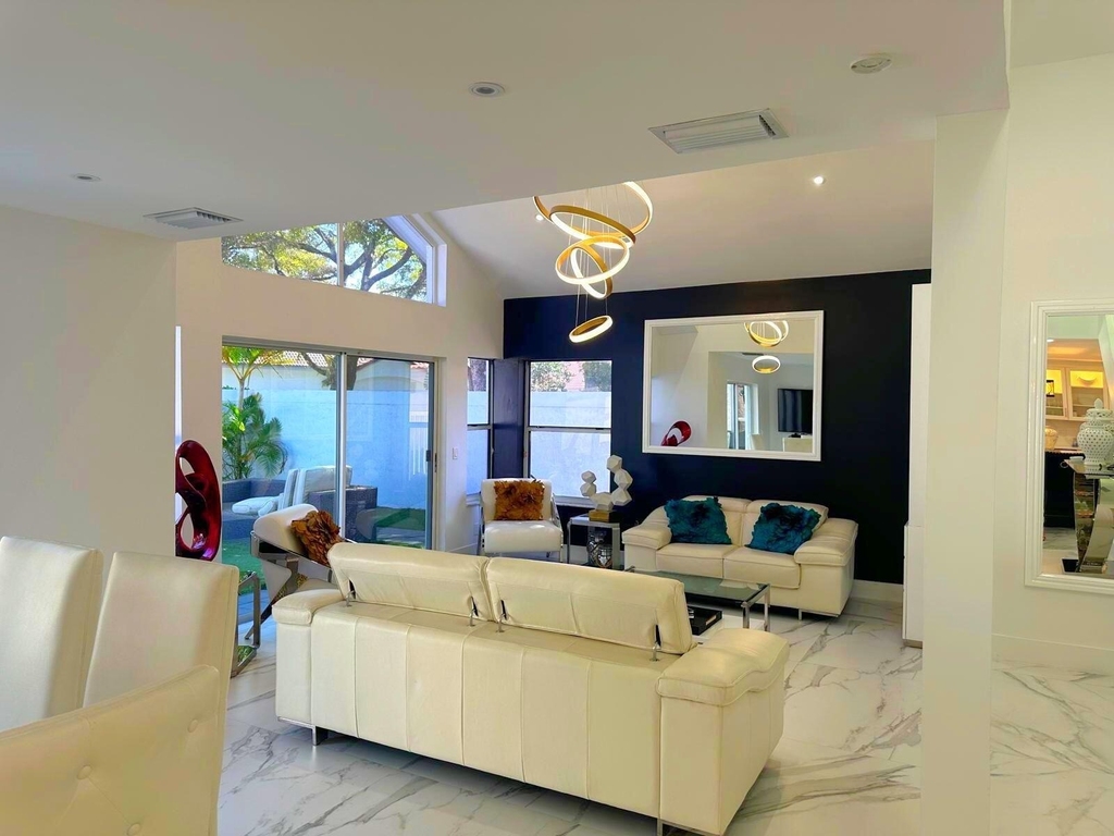 2252 Nw 53rd Street - Photo 6
