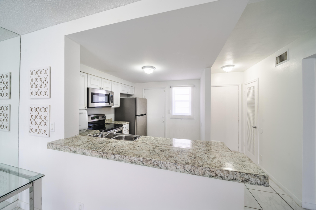 501 Ne 14th Avenue - Photo 8