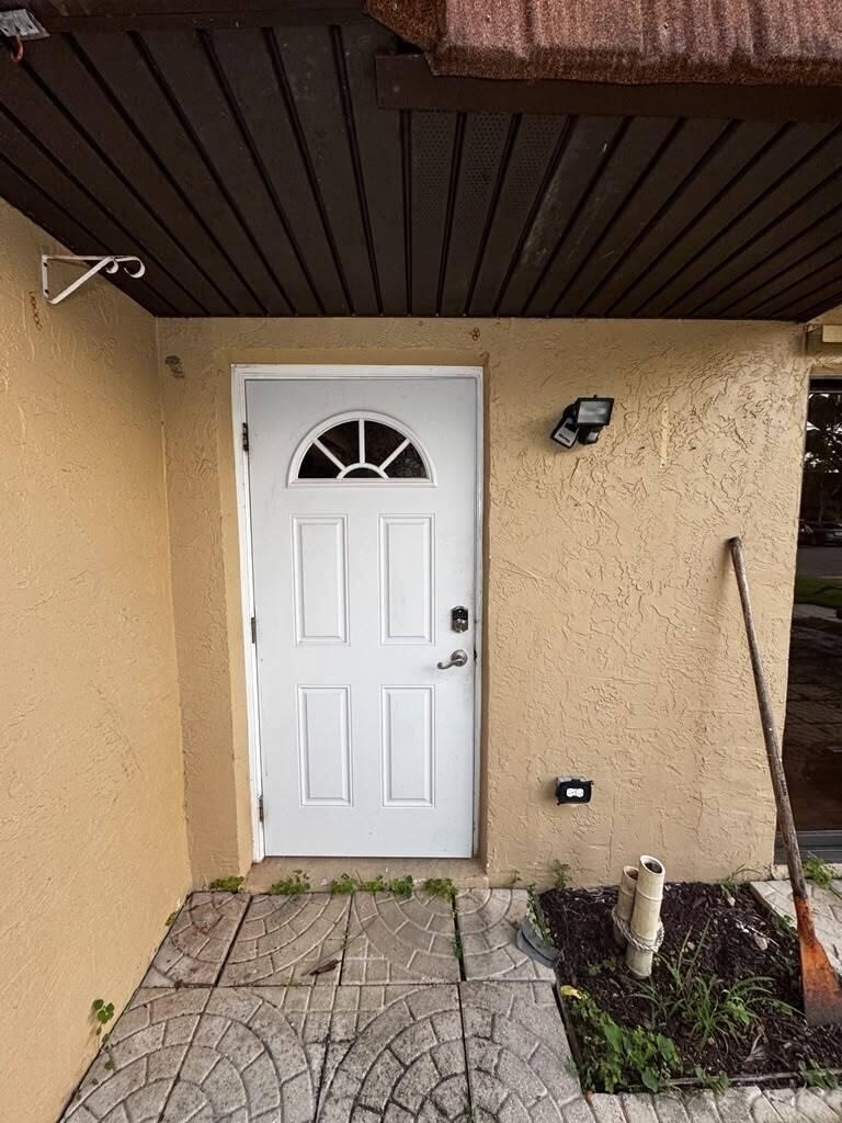 1302 Nebraska Avenue - Photo 1