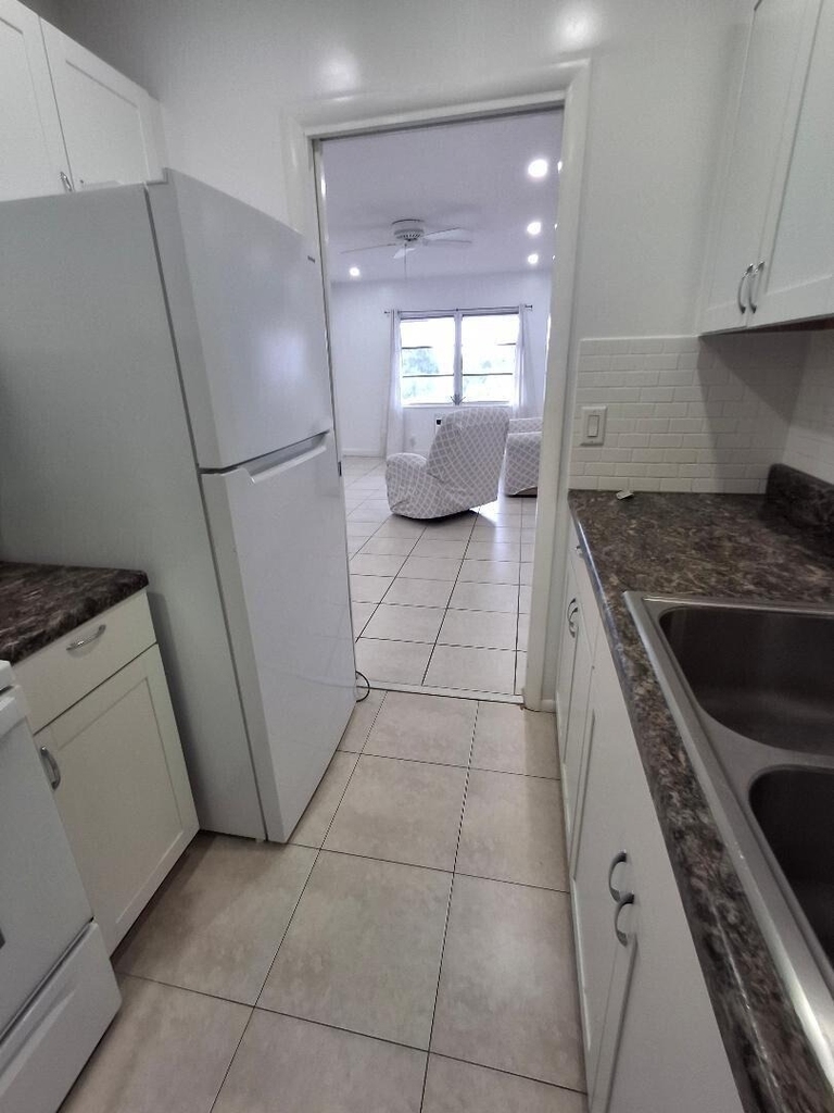 1250 E Sample Road - Photo 6