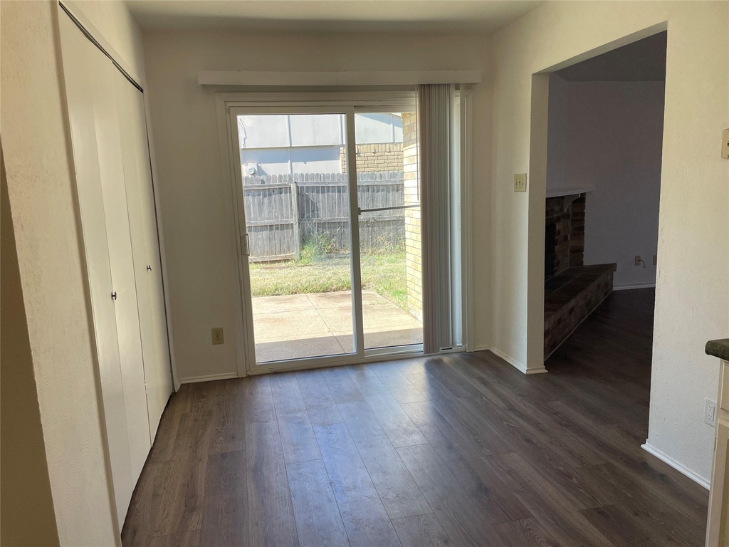 7533 Parkwood Lane - Photo 6