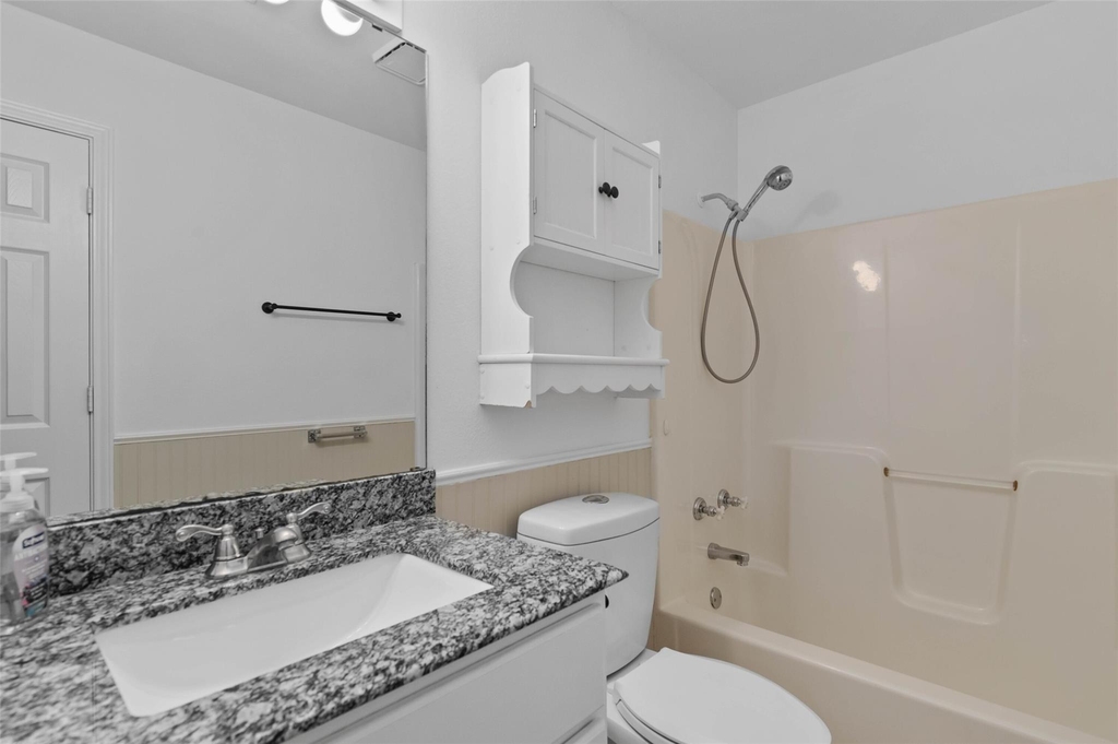 421 W Windsor Drive - Photo 9