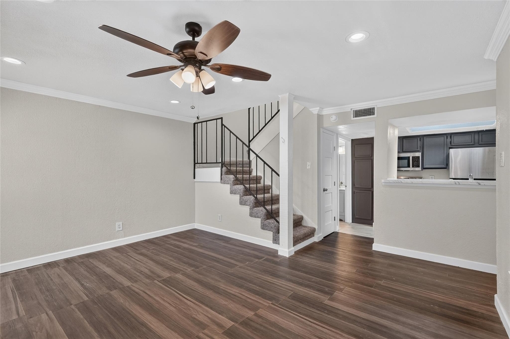 9170 Forest Lane - Photo 3