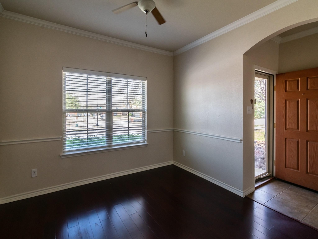 472 Northbrook Avenue - Photo 4