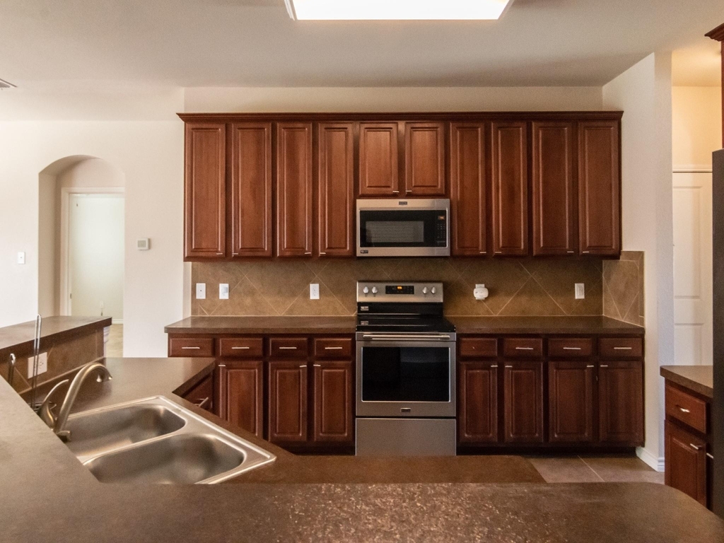 472 Northbrook Avenue - Photo 8