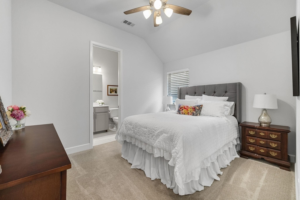 3040 Pedigree Court - Photo 8