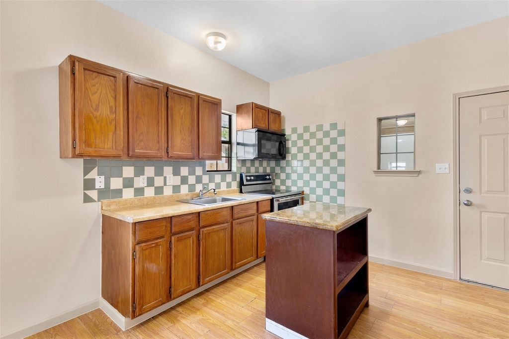 1235 E Leuda Street - Photo 9