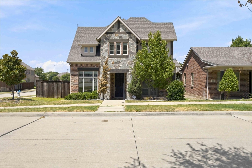 4524 Del Rey Avenue - Photo 1