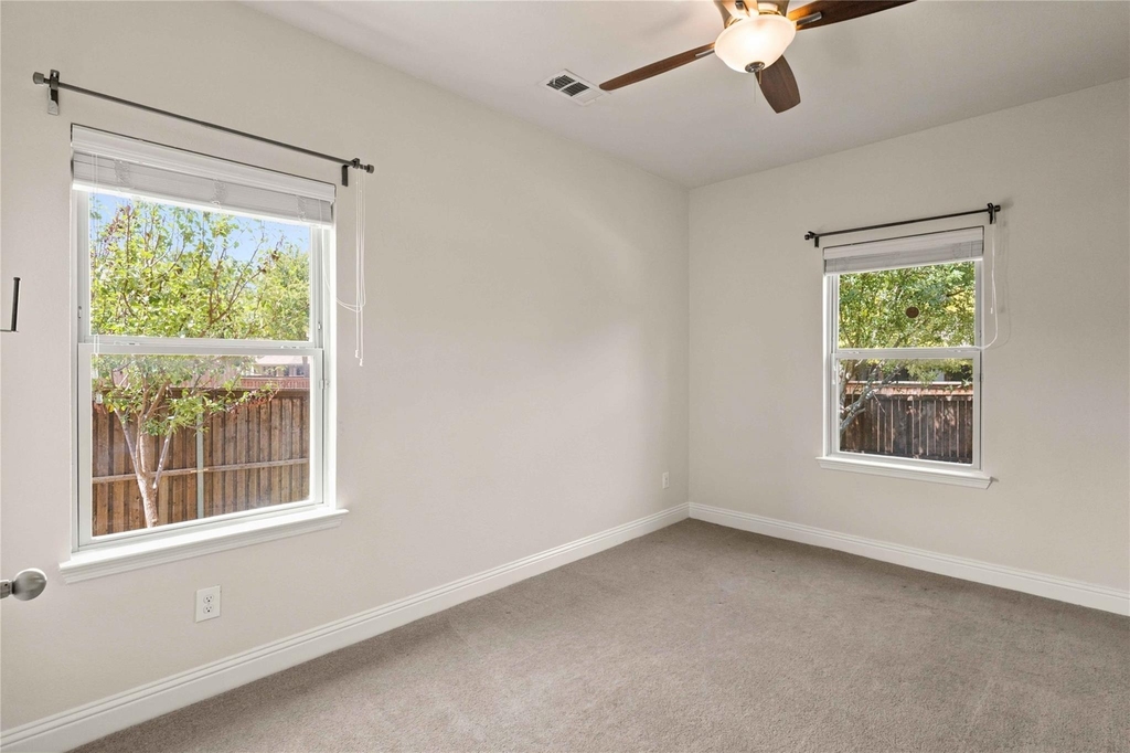 4524 Del Rey Avenue - Photo 19
