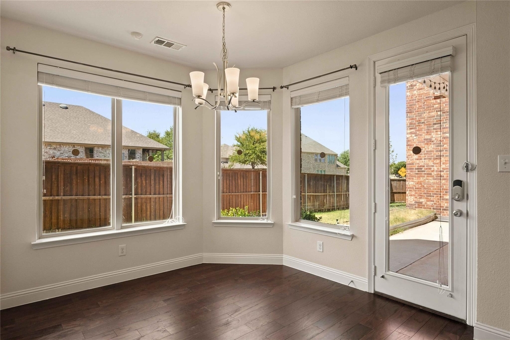 4524 Del Rey Avenue - Photo 11