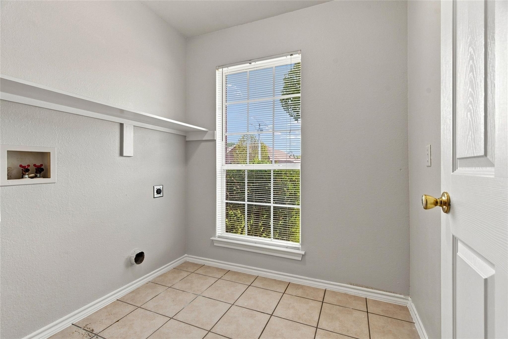 1033 Suffolk Lane - Photo 19
