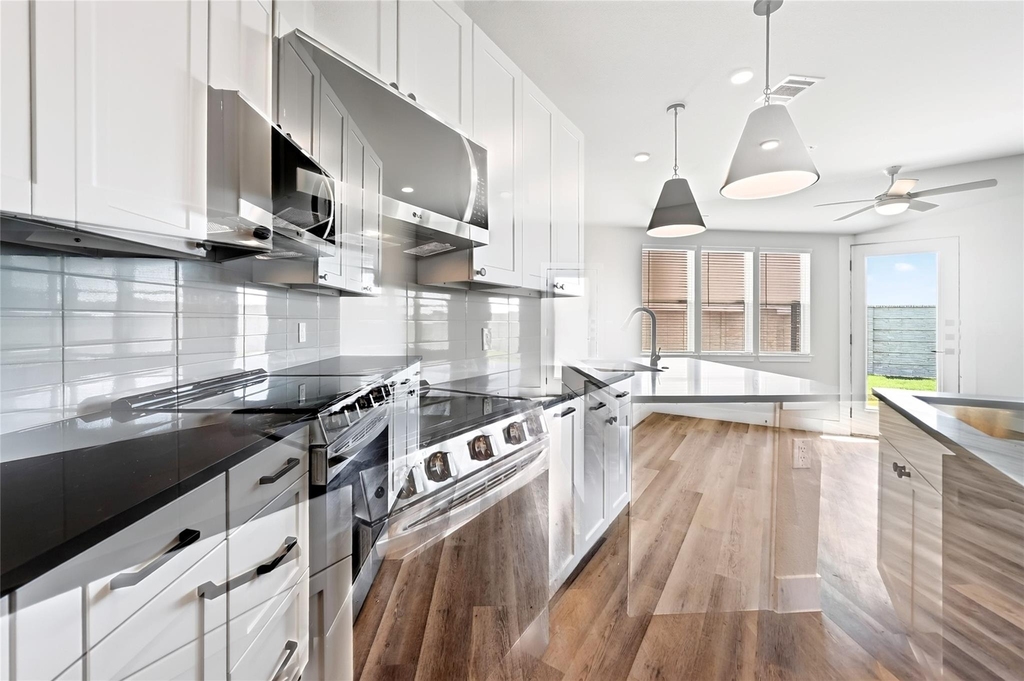 205 Melody Lane - Photo 10