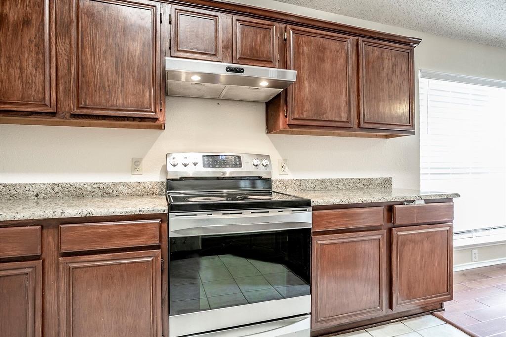 206 Meredith Court - Photo 4