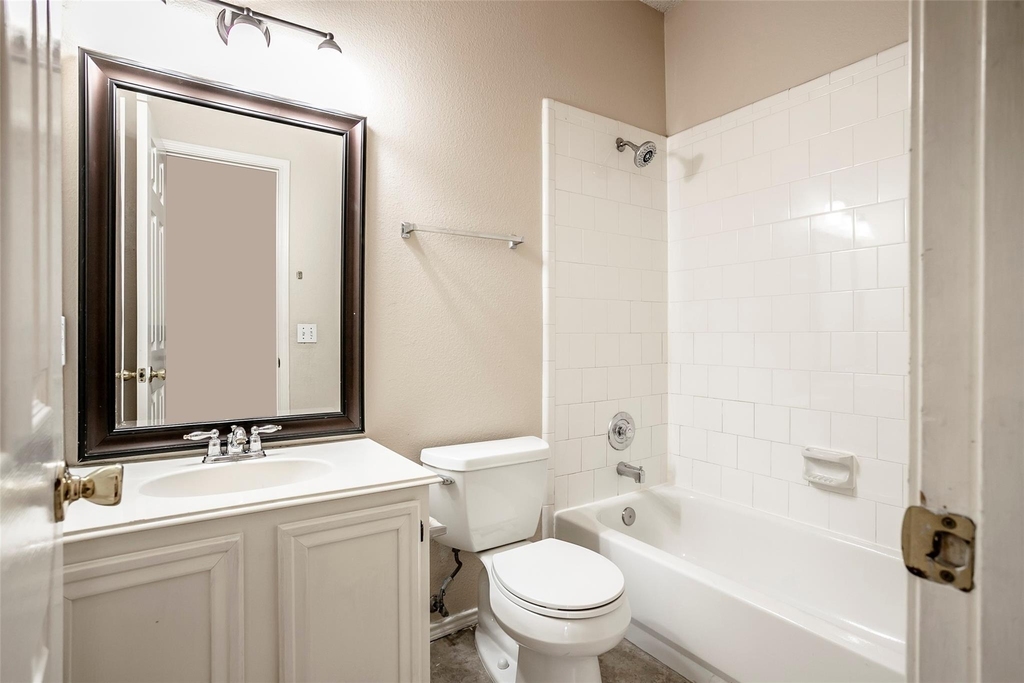 206 Meredith Court - Photo 15