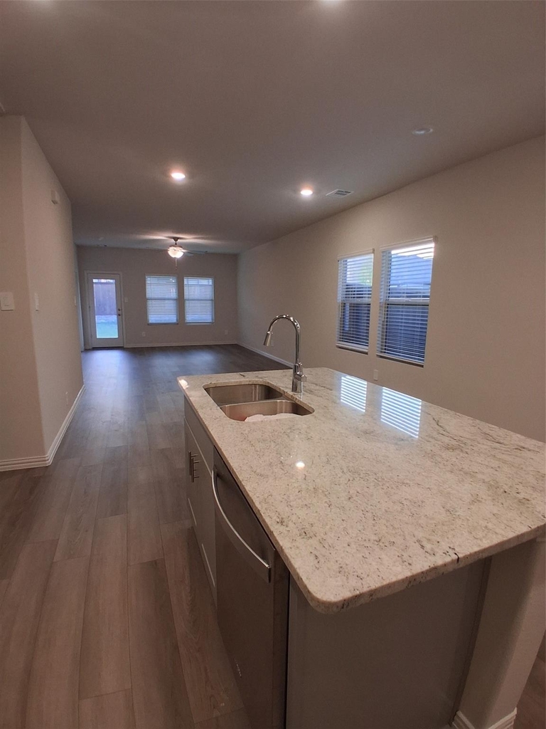 4000 Marble Falls - Photo 5