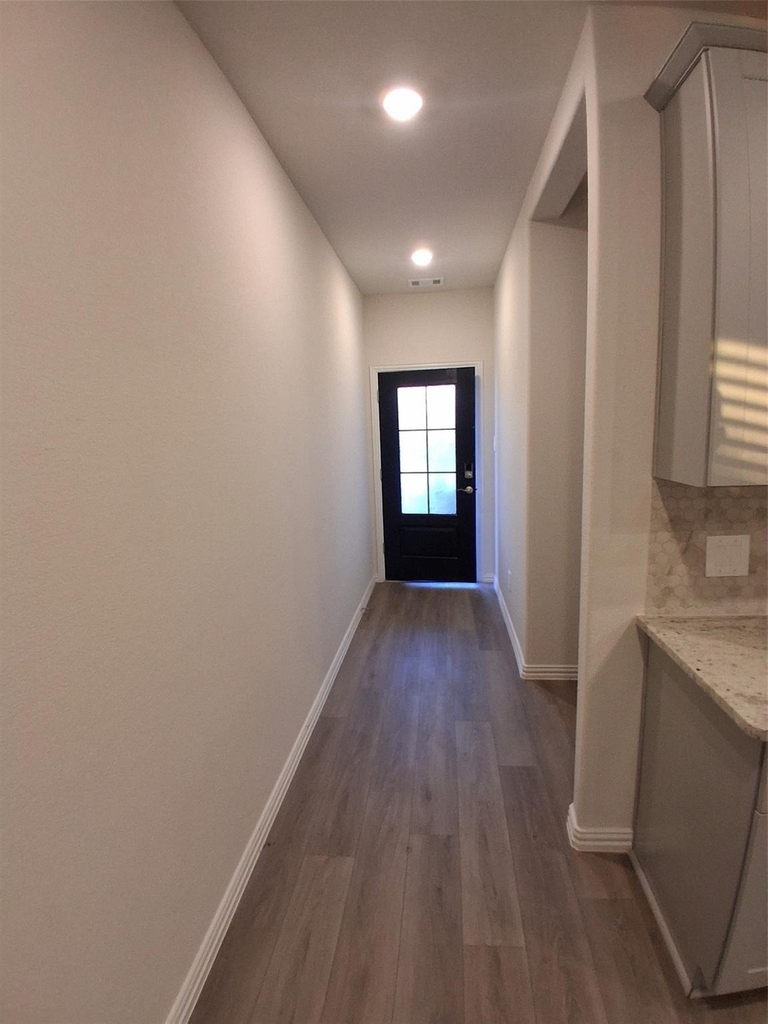 4000 Marble Falls - Photo 2
