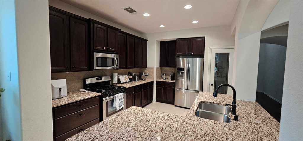 2908 Kirkwood Drive - Photo 9