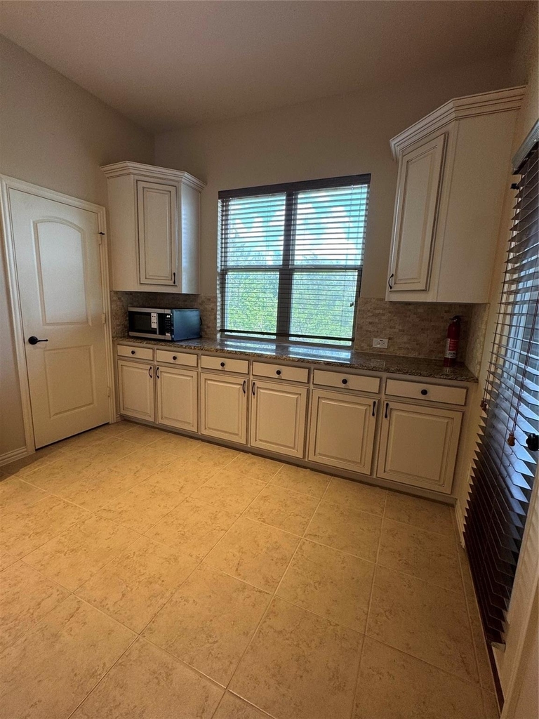 6464 Naples Drive - Photo 3