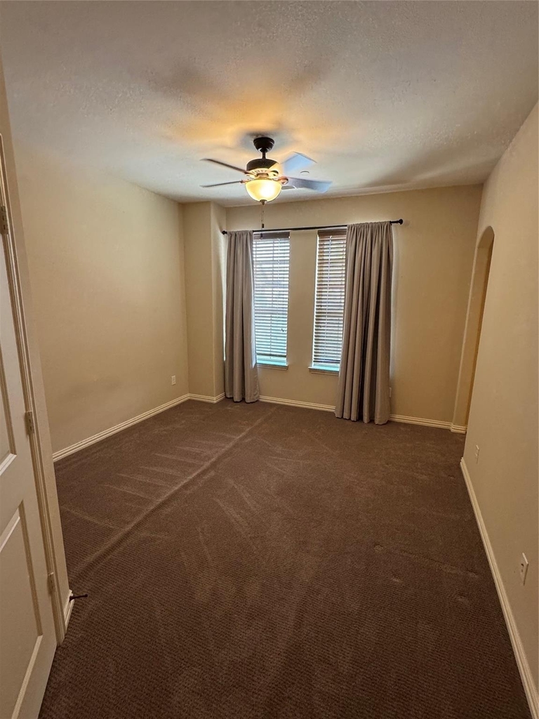 6464 Naples Drive - Photo 10