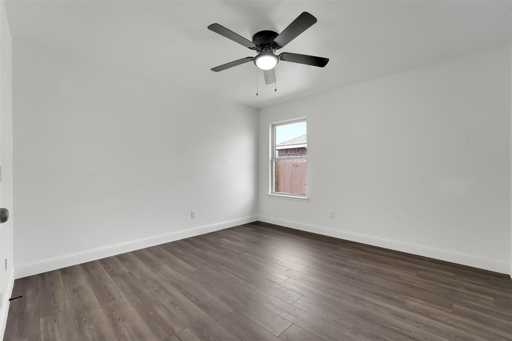 1810 Prairie View Drive - Photo 16
