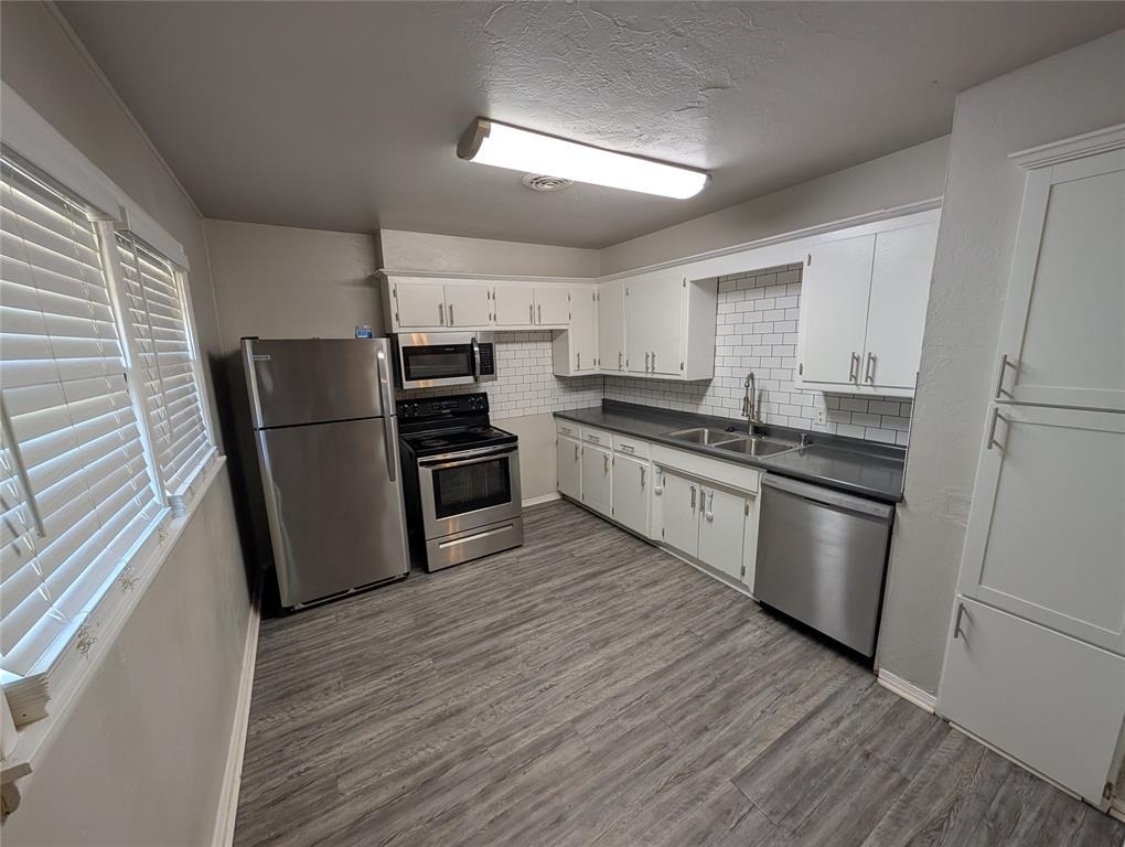 1614 Iowa Street - Photo 4