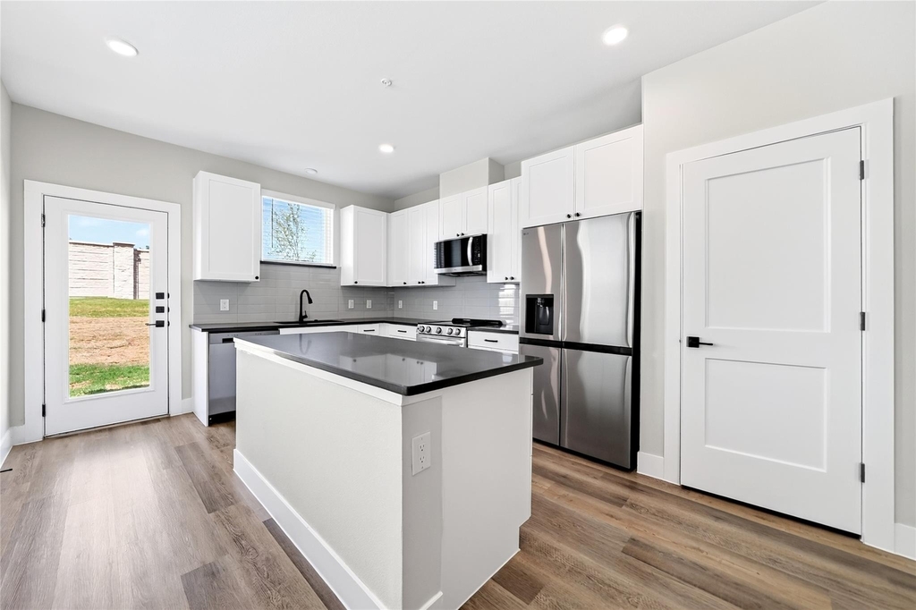 3006 Harmon Drive - Photo 8
