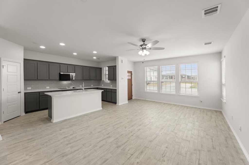4511 Avion Drive - Photo 4