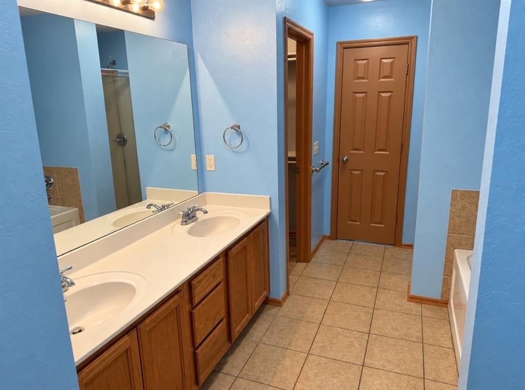 12013 Garden Court - Photo 12