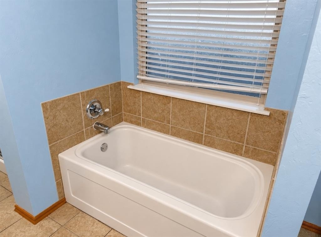 12013 Garden Court - Photo 13