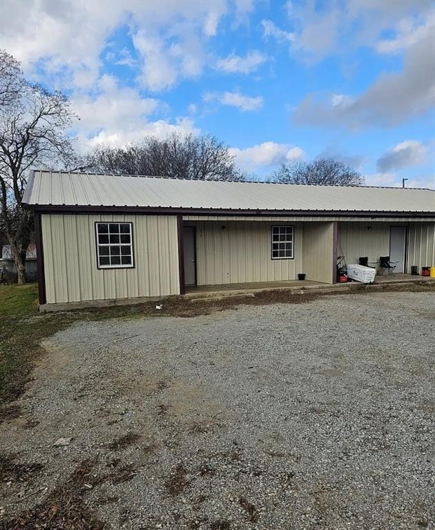 1416 W 2nd Street - Photo 0