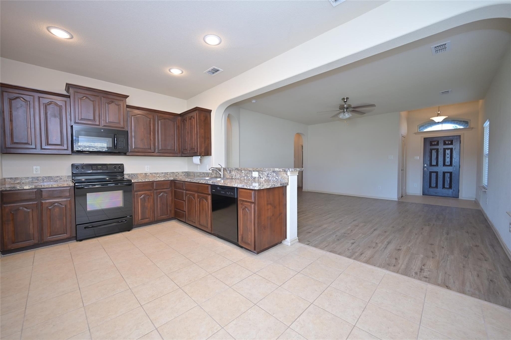 5933 Comanche Peak Drive - Photo 11