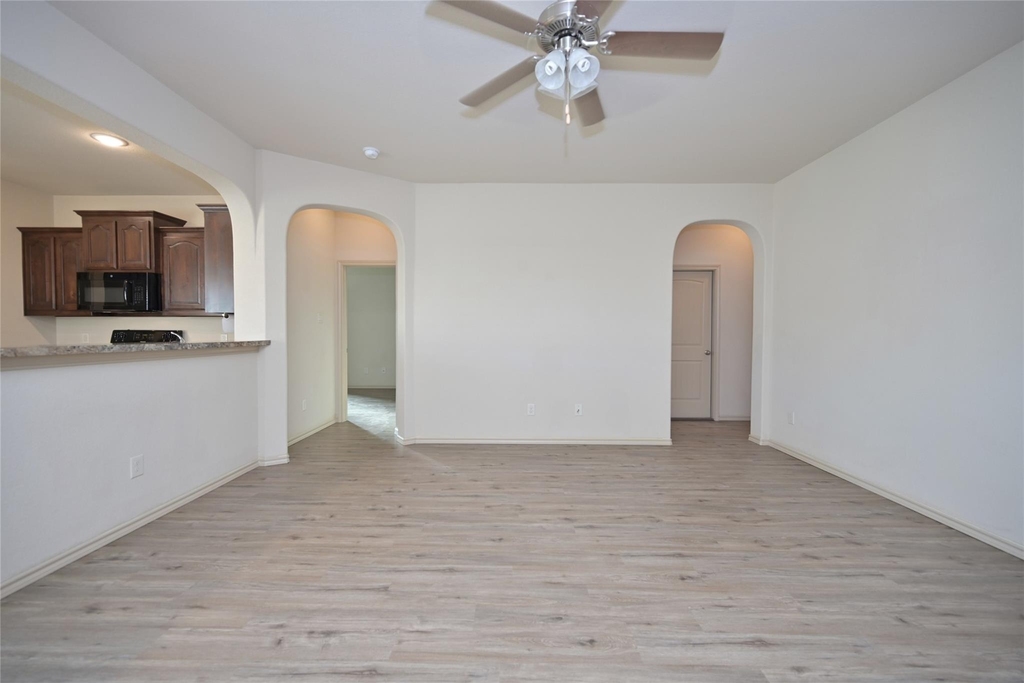 5933 Comanche Peak Drive - Photo 16
