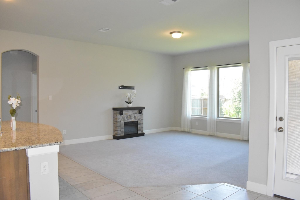 2900 Bluff Creek Drive - Photo 8
