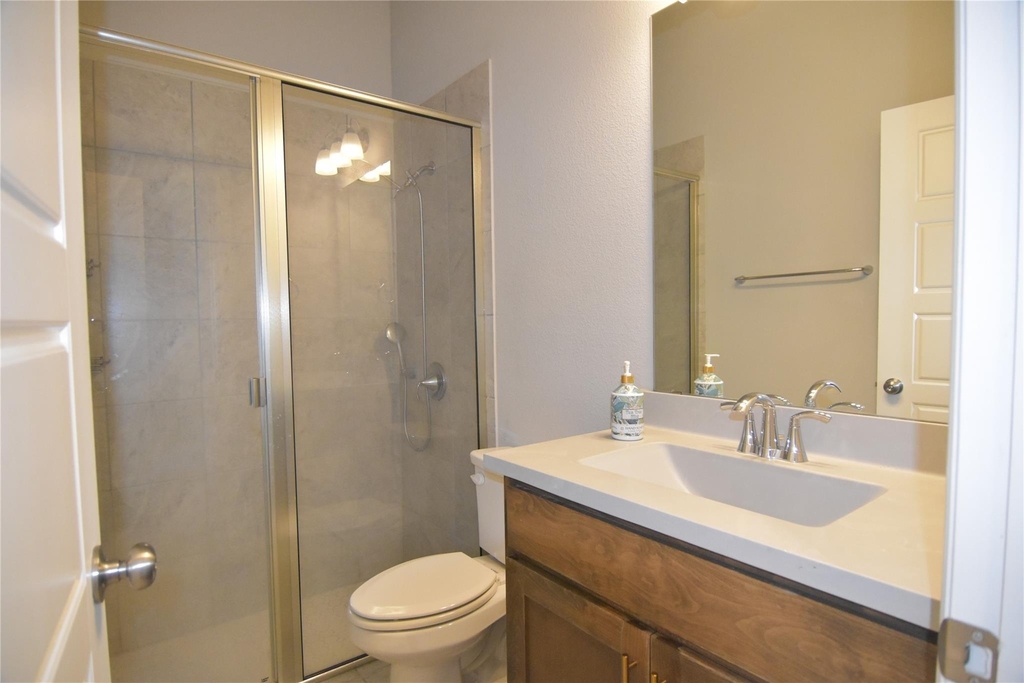 2900 Bluff Creek Drive - Photo 6