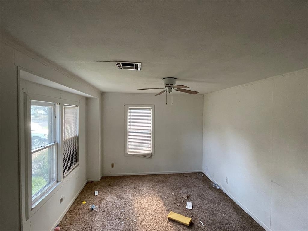 204 W Kittyhawk Drive - Photo 1