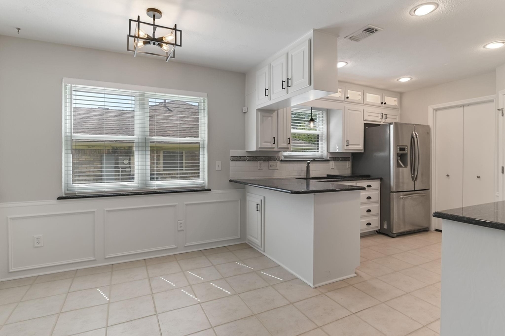 2724 Glen Forest Lane - Photo 3