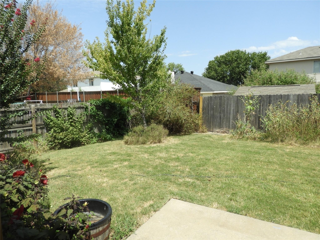 2604 Lookout Drive - Photo 10