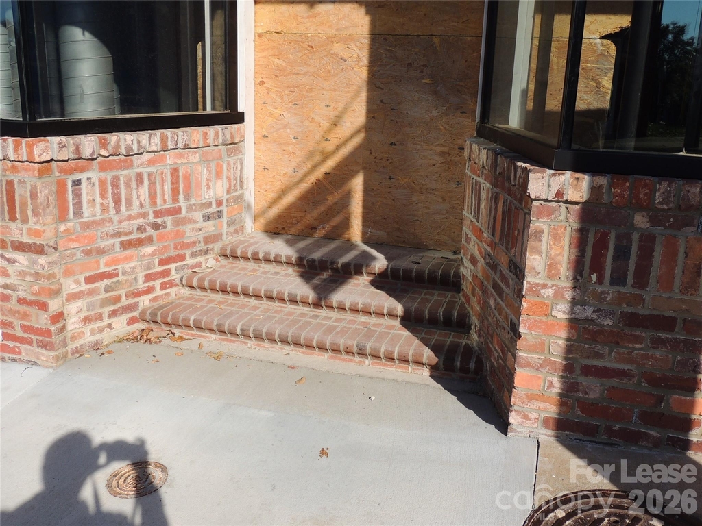 122 W Court Street - Photo 2