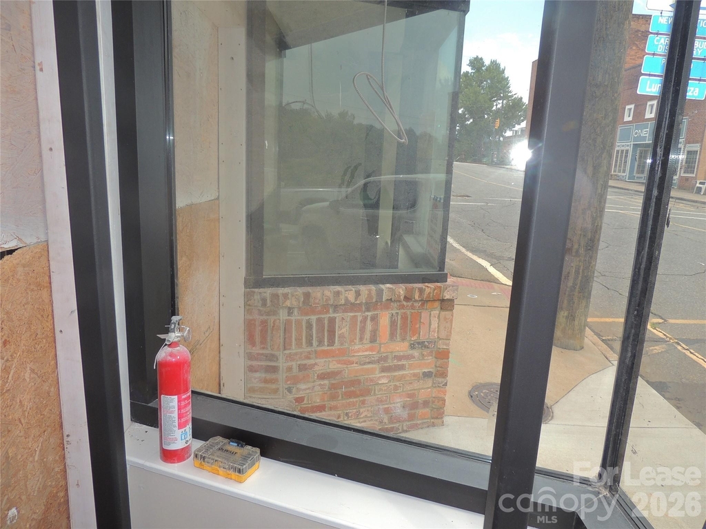 122 W Court Street - Photo 3