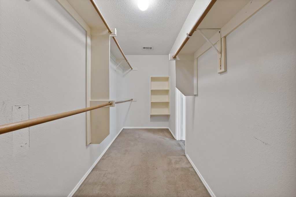 745 Woodridge Drive - Photo 31