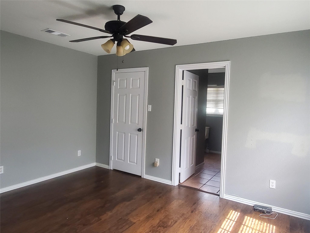 3607 Hamburg Court - Photo 4