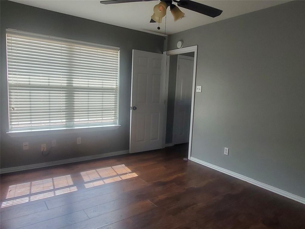 3607 Hamburg Court - Photo 5