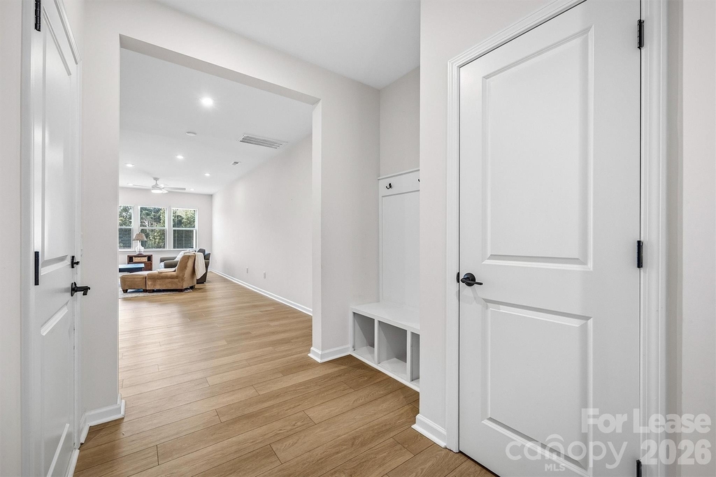 217 Brooks Springs Drive - Photo 4
