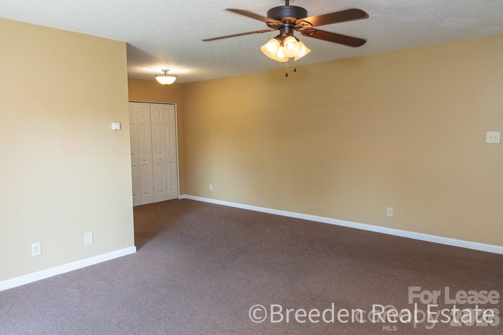 239 Maple Street - Photo 3