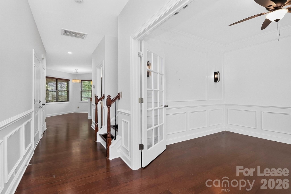 549 Daventry Court - Photo 16