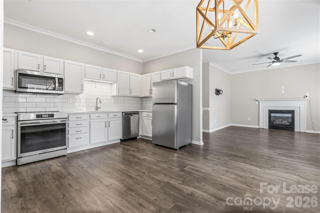 8710 Arrowhead Place Lane - Photo 9